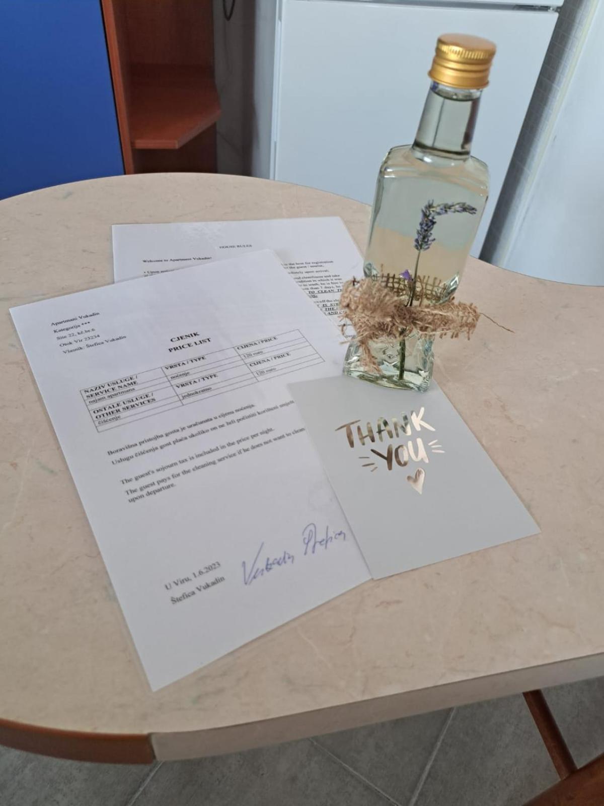 Apartmani Vukadin Vir Eksteriør billede